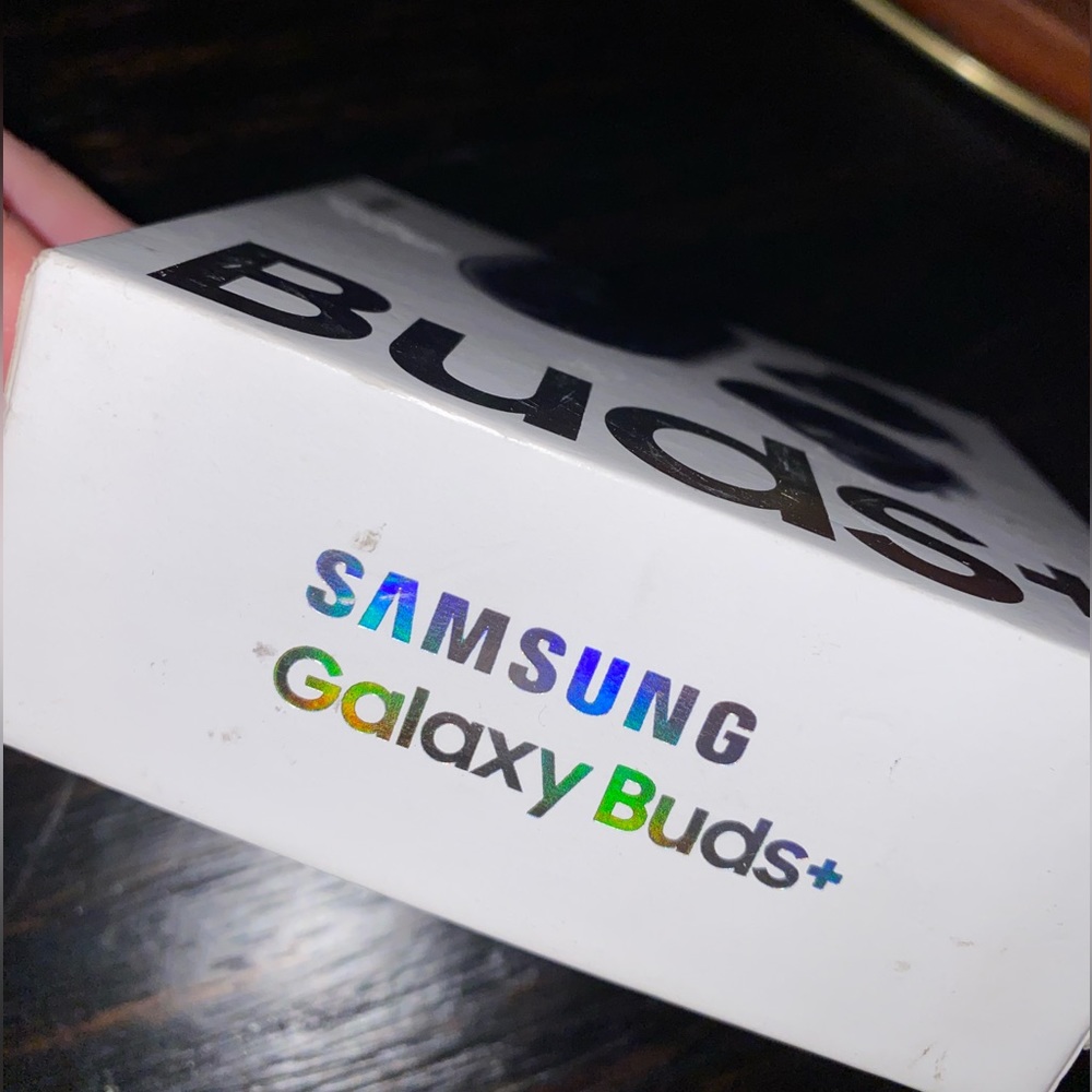NWB‼️ Samsung Buds+